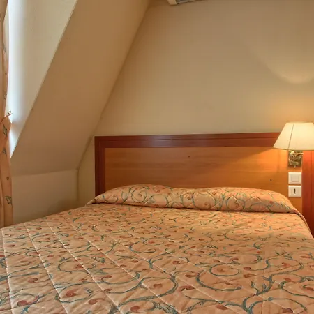 Hotel La Dependance 3*