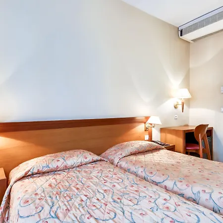 La Dependance 3* Paris