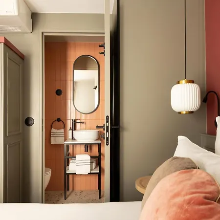 La Dependance 3* Paris