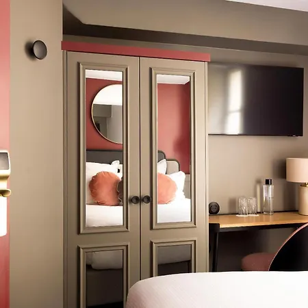 Hotel La Dependance 3*