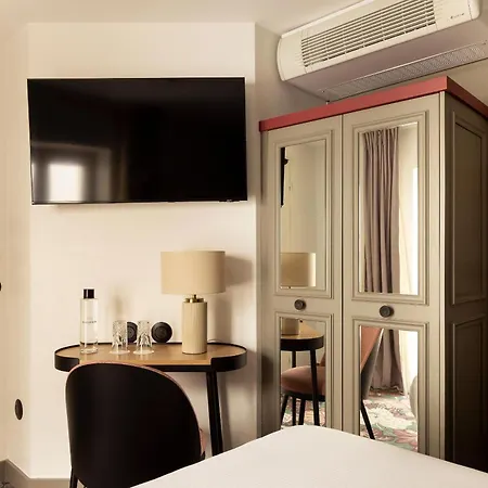Hotel La Dependance 3*