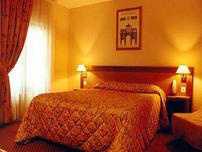 La Dependance 3* Parigi