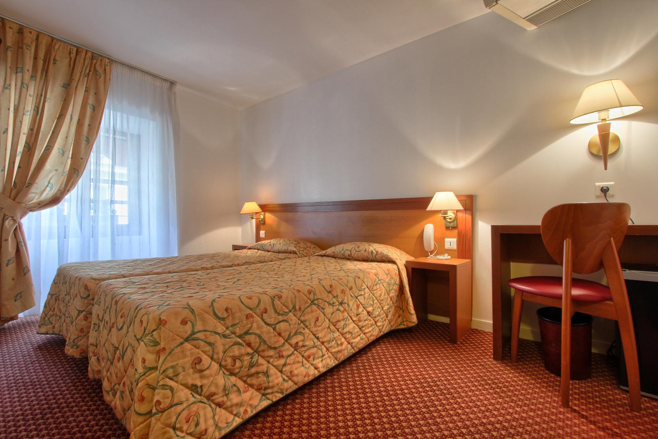 La Dependance 3* Parigi