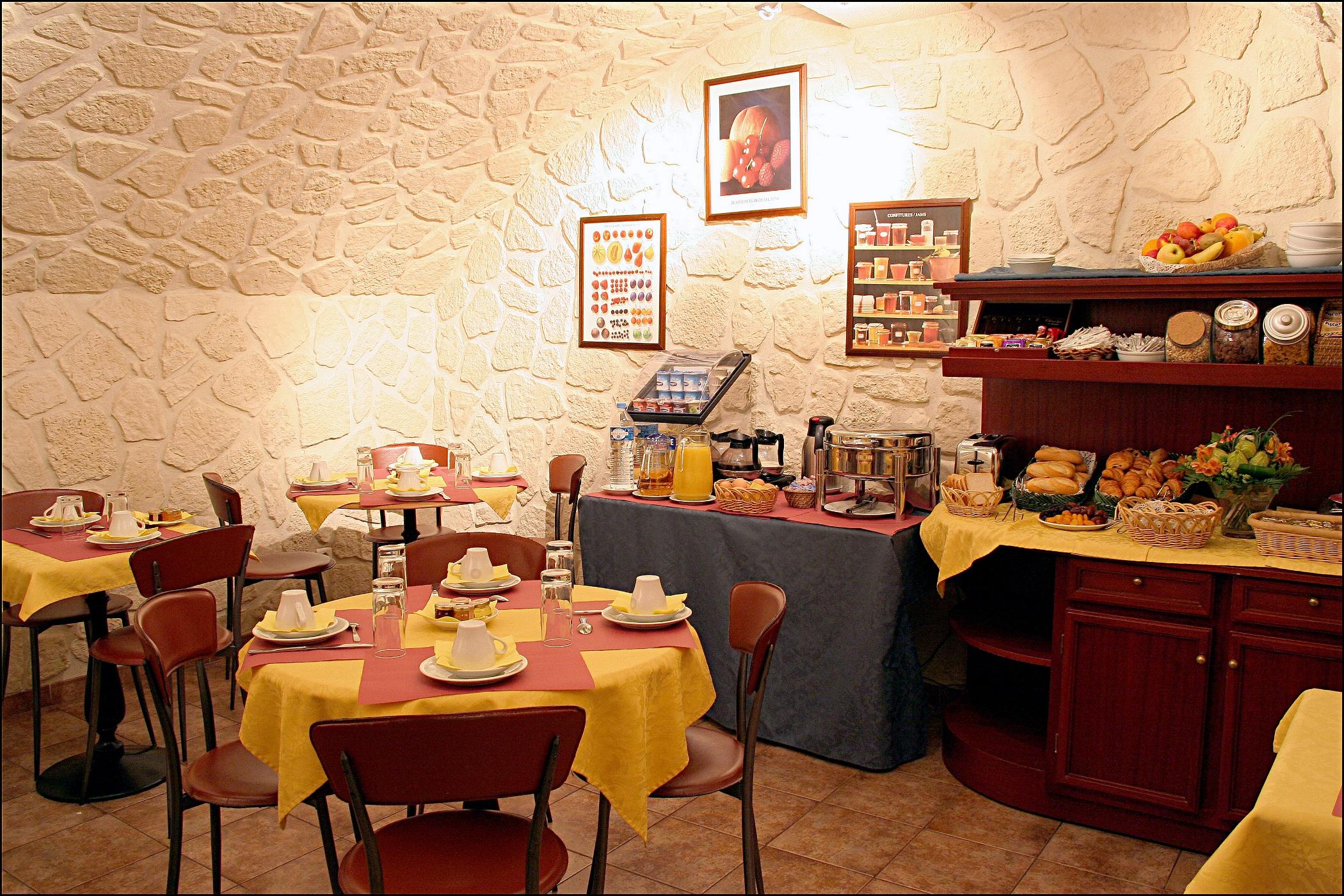 Hotel La Dependance Parigi