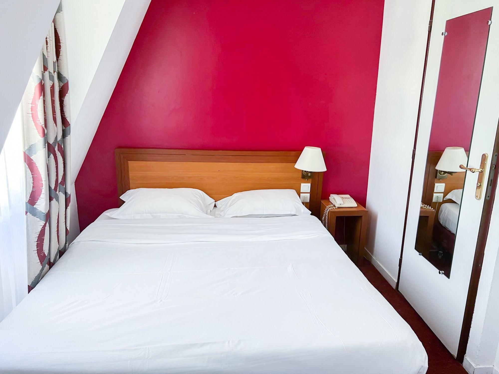 Hotel La Dependance 3*