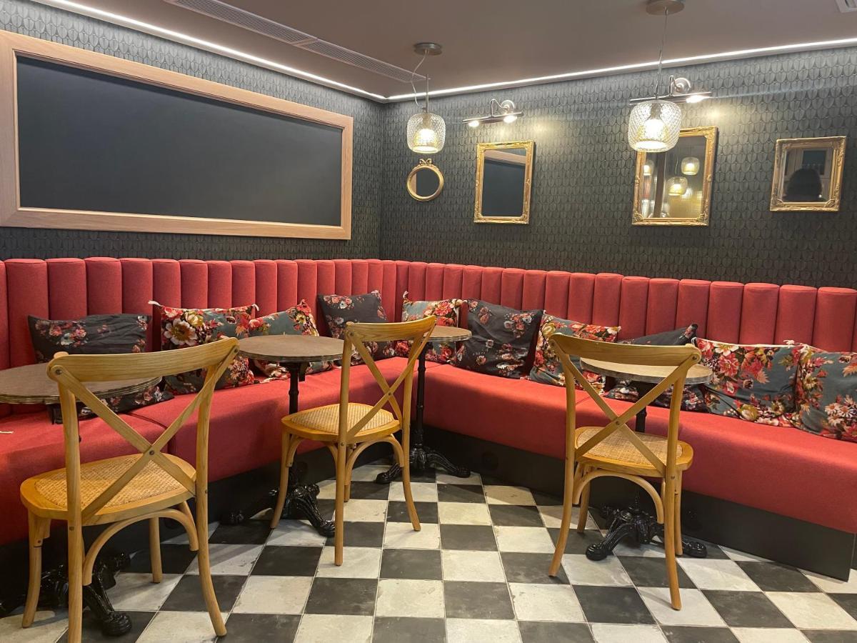 Hotel La Dépendance 3*