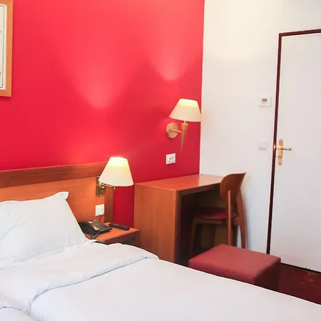 Hotel La Dépendance 3*
